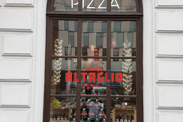 Fönsterdekor åt Pinsa Altaglio